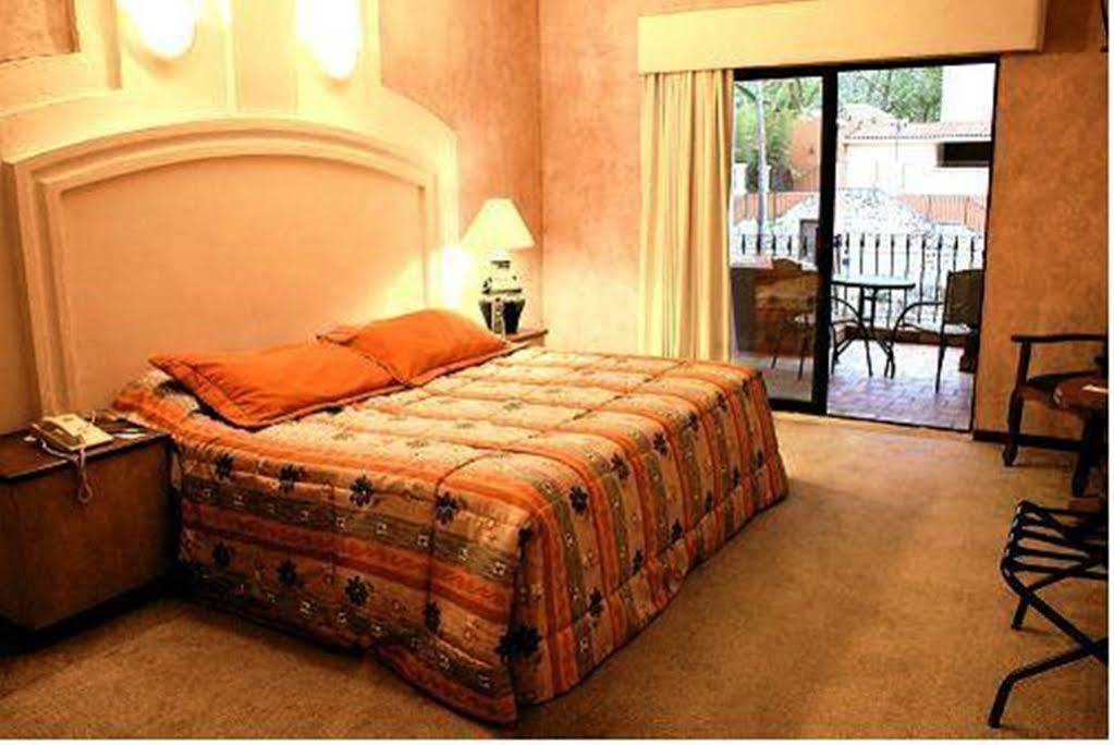 Hotel Hacienda Cola Del Caballo Santiago  Zewnętrze zdjęcie